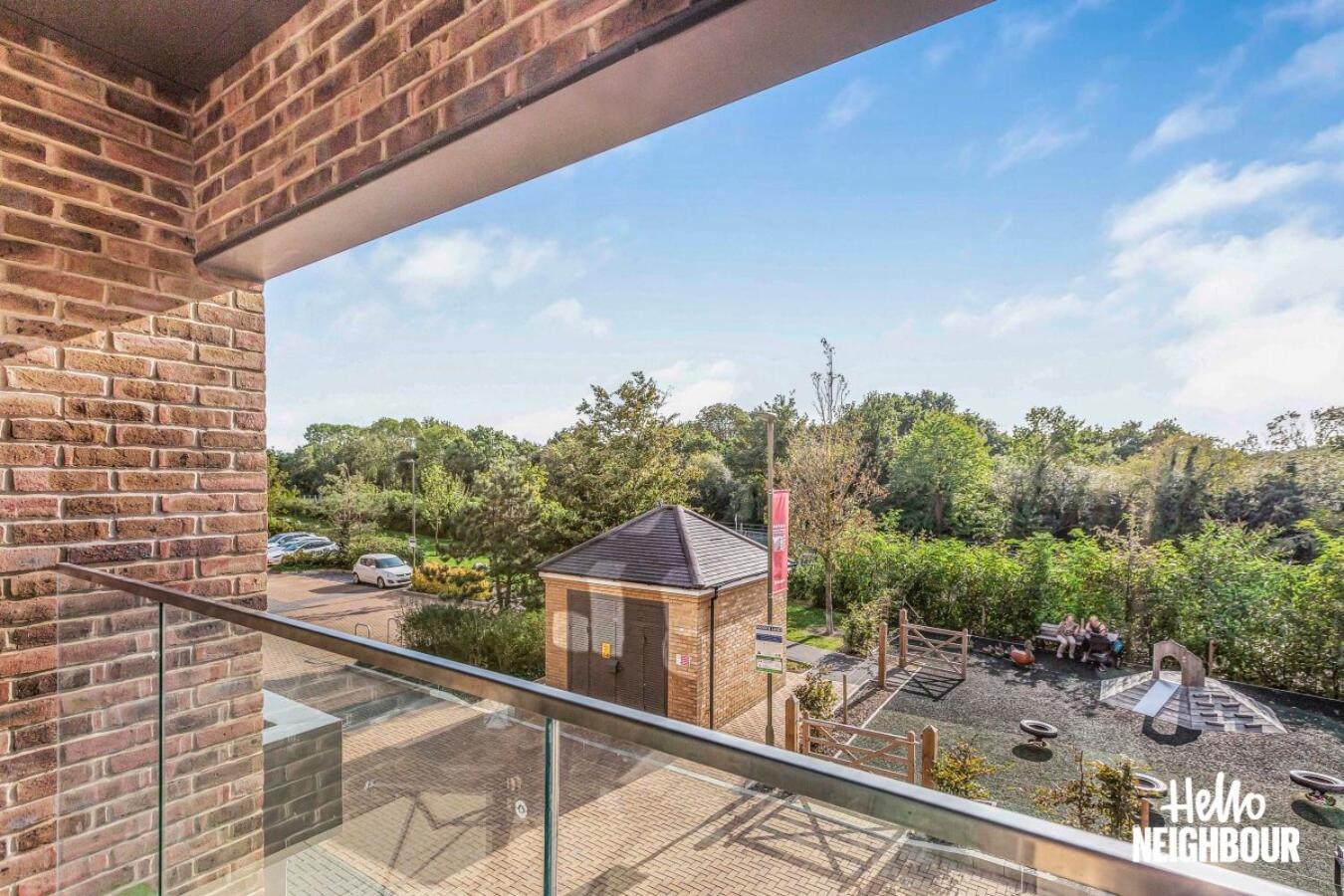 Modern 1 Bedroom Apartment With Parking In Colindale, London Edgware Bagian luar foto